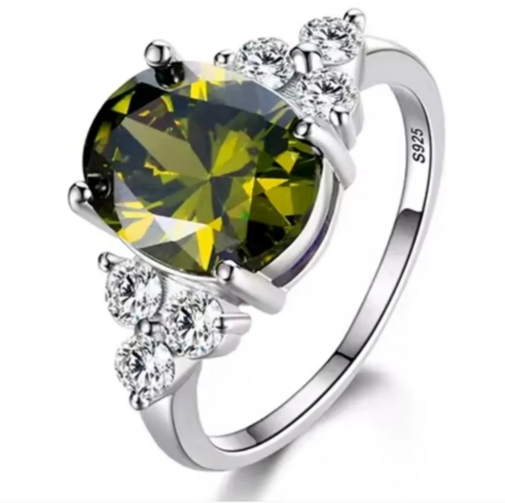 Elegant Green and 925 Silver Women's Ring Sz 10